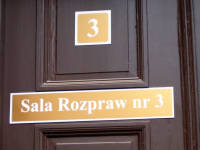 sąd drzwi