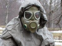 człowiek maska przeciwgazowa człowiek maska przeciwgazowa
