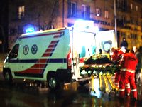 karetka pogotowie sanitariusze potrącenie karetka pogotowie sanitariusze potrącenie